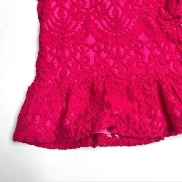 𝅺genuine Kids by Oshkosh Lace Peplum Keyhole Blouse - Picture 2 of 6